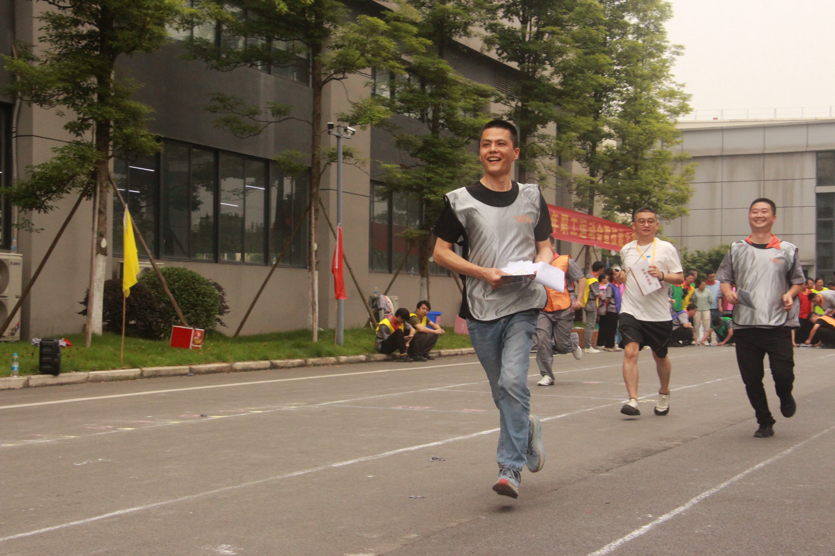 2025年职工趣味运动会暨技能大赛 嗨翻全场!快乐与技能双丰收! 2025年职工趣味运动会暨技能大赛 嗨翻全场!快乐与技能双丰收!